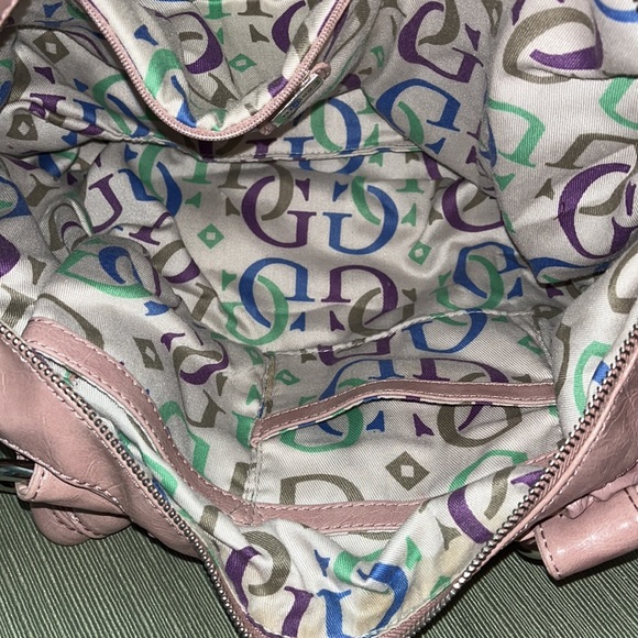 Used Pale rose GUESS purse with rhinestone G, four pockets inside, embossed, - Picture 5 of 14